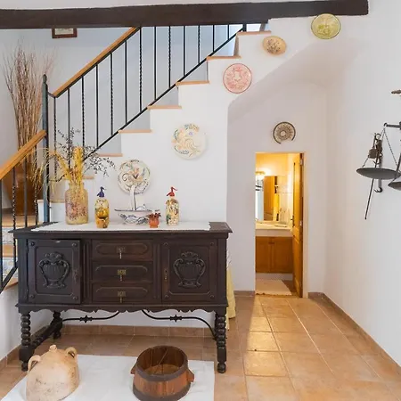Murtera- Traditional Country Manor House For 9 People 5 Bedrooms And 4 Bathrooms Near Sant Llorenc בית נופש מנקור