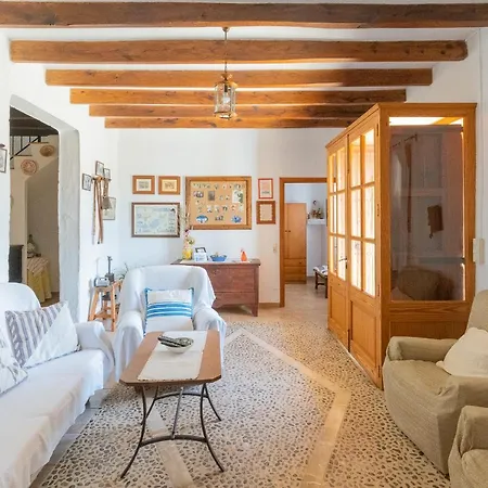 Casa vacanze Murtera- Traditional Country Manor House For 9 People 5 Bedrooms And 4 Bathrooms Near Sant Llorenc